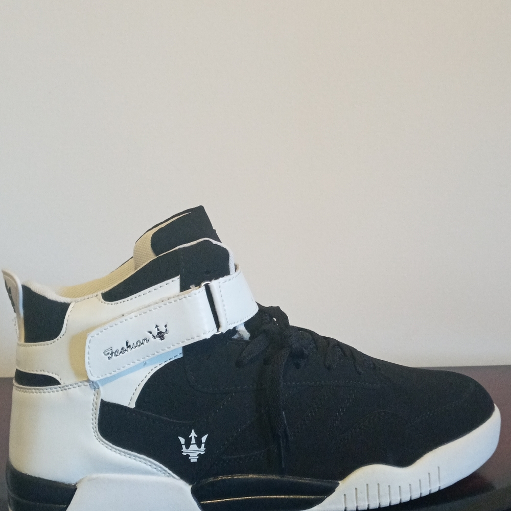 Shoes - Picture 3 of 3